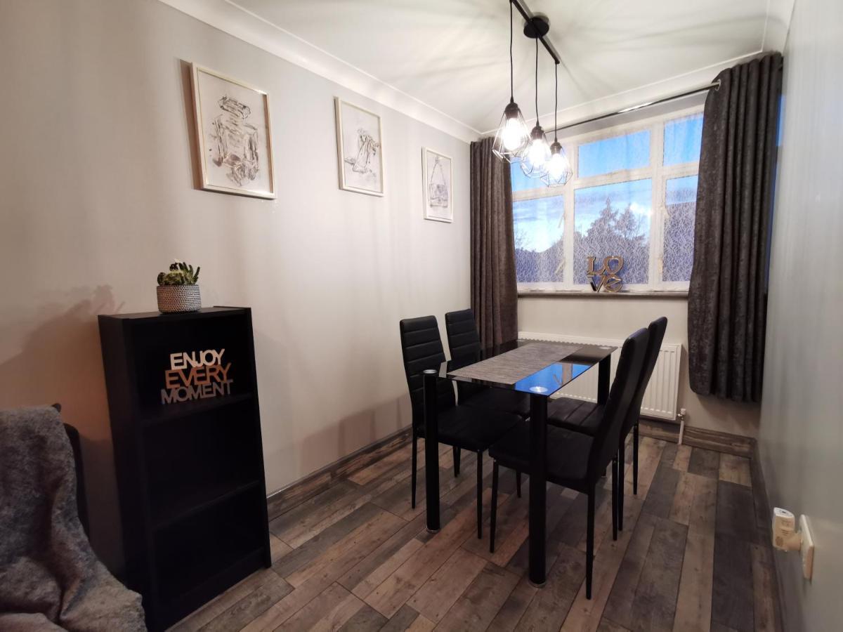Palaz 2 - 2 Bedroom Flat Edmonton Exteriör bild
