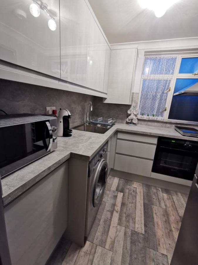 Palaz 2 - 2 Bedroom Flat Edmonton Exteriör bild