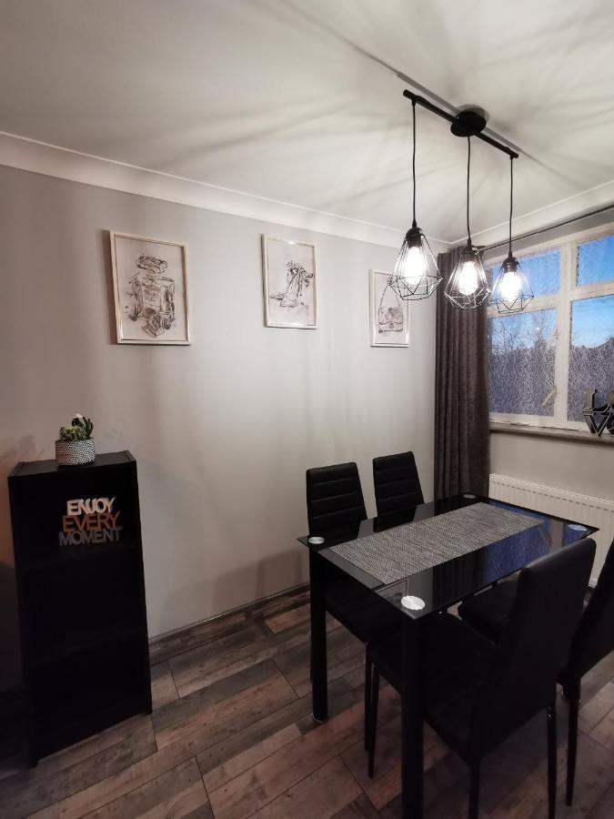 Palaz 2 - 2 Bedroom Flat Edmonton Exteriör bild