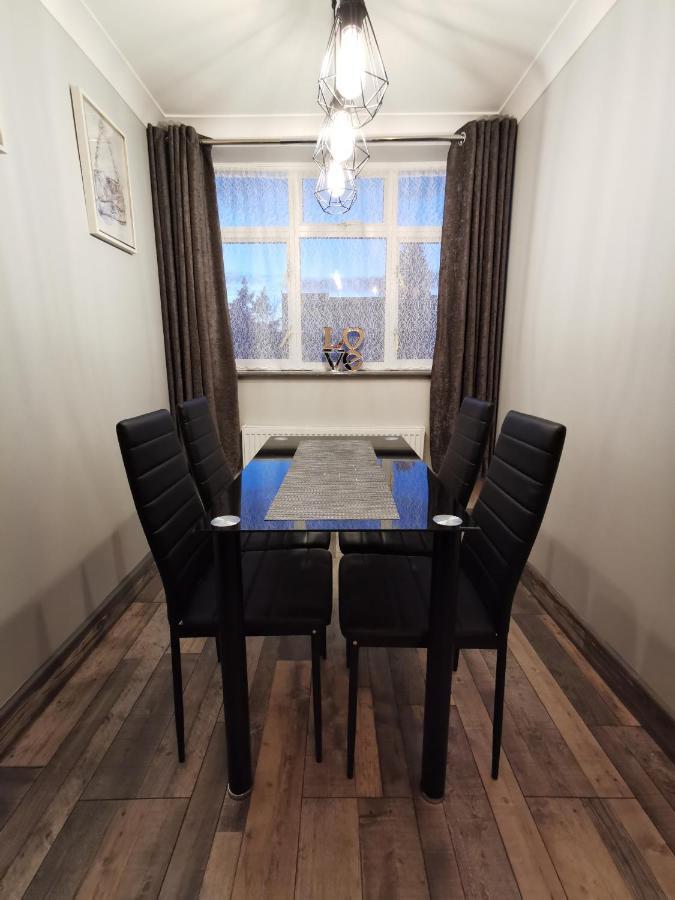 Palaz 2 - 2 Bedroom Flat Edmonton Exteriör bild